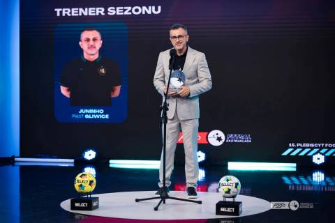 Criciumense é bicampeão nacional no futsal polonês e eleito melhor técnico pelo segundo ano consecutivo