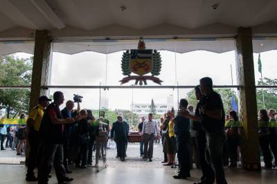 Corpo de Luiz Carlos Cancellier é velado na UFSC