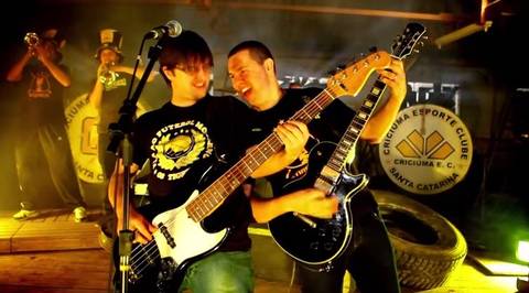 Banda Os Tigres Rock lança CD