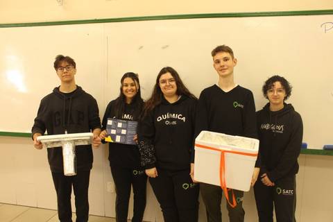 Alunos do Colégio Satc aprendem física de forma prática e descomplicada 