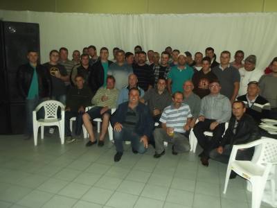 ColomboRetroterra confraterniza dia do trabalho