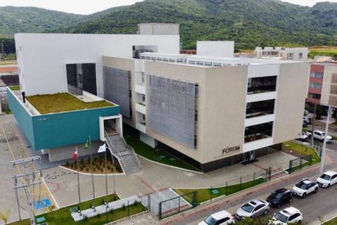 Justiça condena marido que tentou matar a esposa ateando fogo nela