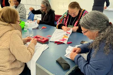 Curso de Bordado com Patchcolagem capacita mulheres em Balneário Rincão e Jaguaruna