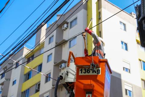 Operação Limpa Fios entra em nova etapa e chega ao distrito de Rio Maina