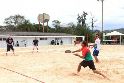 Mampituba inaugura quadras de beach tennis e futevôlei