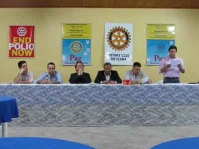 José Zanolli e Júlio ouvem solicitações do Rotary Club