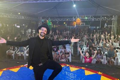 Espetáculo do Circo Mariotti proporciona noite mágica para crianças e adultos
