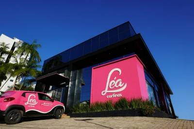 Léa Cortinas, empresa criciumense com mais de 35 anos de experiência, traz um novo olhar para vestir janelas