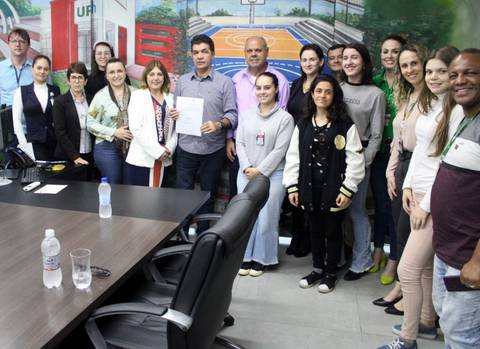 Saúde entrega autorizações para exames de tomografia em Criciúma
