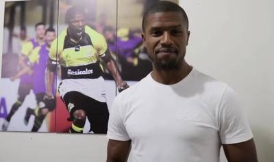 Lateral Carlos César posta vídeo de despedida