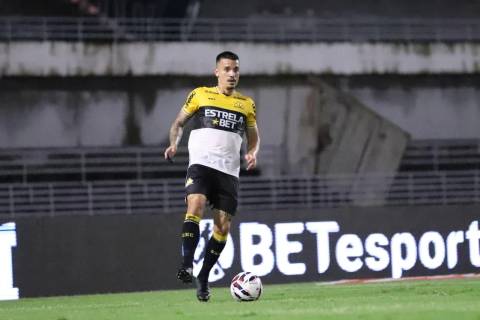 Criciúma confirma empréstimo de lateral
