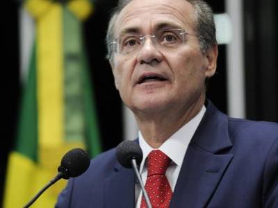 Renan Calheiros é afastado da presidência do Senado