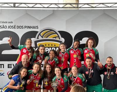 Vôlei Mampi é campeão invicto na Taça Paraná
