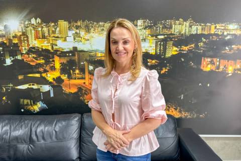 Criciúma: Geovana Zanette quer valorizar professores e aumentar vagas no ensino integral