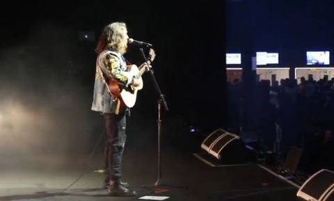 Blog do Baixo cobre shows de Vitor Kley e Anitta no Carna Arena