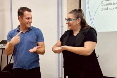 Secretaria de Educação de Criciúma dá início ao Curso de Libras Básico I e II