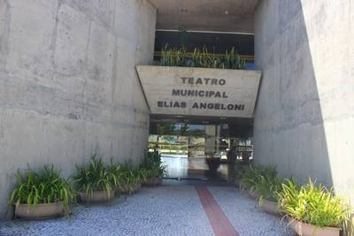 Teatro Elias Angeloni apresenta o espetáculo bíblico 'Abigail, Paulo e Estevão'