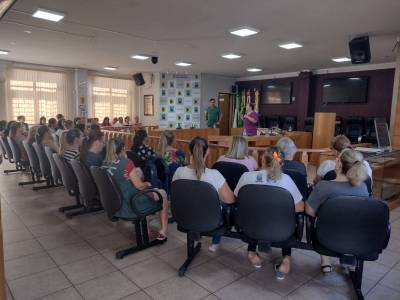 Agentes Comunitárias de Saúde passam por treinamento em Urussanga 