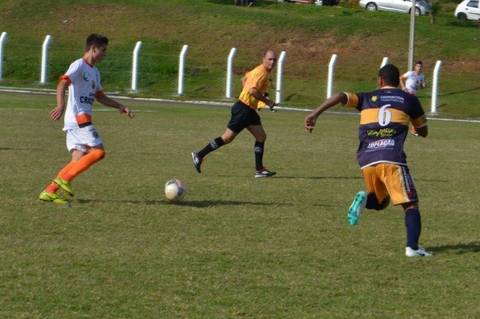 Araranguá e Mãe Luzia empatam em jogo único neste domingo pela Larm