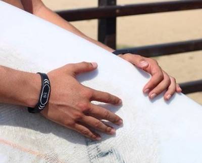 Empresa de Criciúma cria leash tecnológico para carros de surfistas