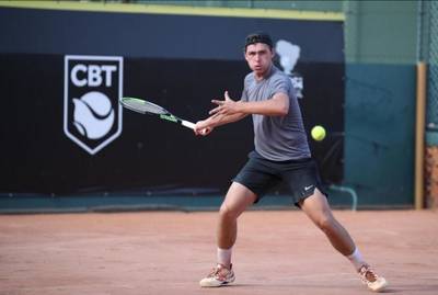 Reunindo atletas de 35 países, Banana Bowl movimenta as quadras de tênis de Criciúma