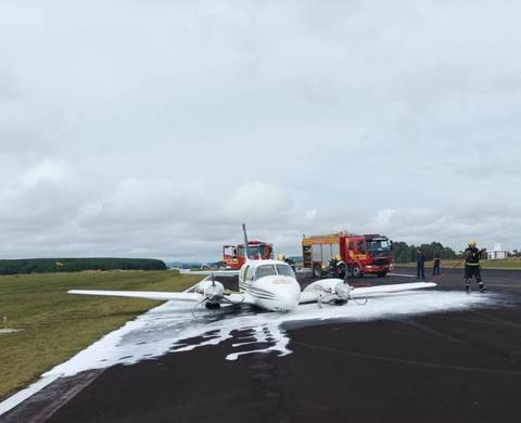 Santa Catarina: avião do Corpo de Bombeiros faz pouso forçado em Lages