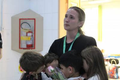 Emoção e reconhecimento: professores do Ensino Infantil Satc recebem homenagem especial dos pais