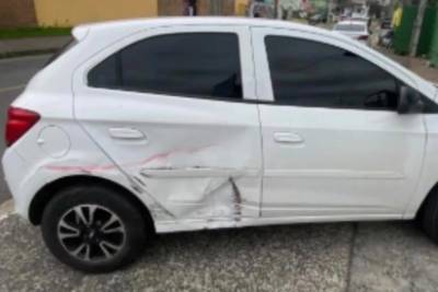 Motociclista fica ferido após colisão com carro em Criciúma