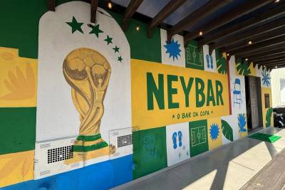 Vídeo: em clima de Copa do Mundo, bar lança temática especial em Criciúma