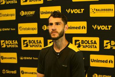 Fellipe Mateus projeta duelo contra o Goiás: ‘Um jogo extremamente difícil’