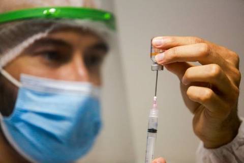 Com o avanço da vacinação, óbitos de idosos por Covid-19 têm redução de 75% em Santa Catarina