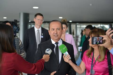 Pelo Estado 19/04: O encontro entre Jorginho Mello e o presidente Lula