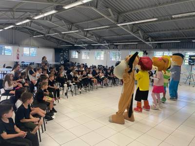 Dia do Livro é comemorado por turminhas da Educação Infantil do Colégio Satc