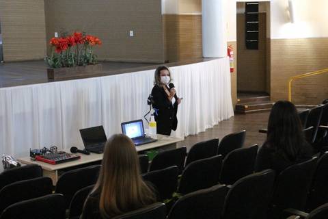 Palestra aborda as competências de um bom líder para alunos do Colégio Satc