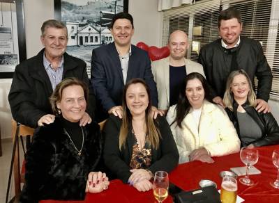 Restaurante Chaminé em Jantar Festivo dia dos Namorados