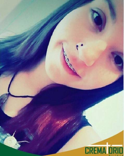 Família e amigos se despedem de jovem que morreu em acidente na Via Rápida