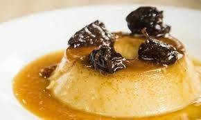 Pudim de Caramelo e Ameixas 