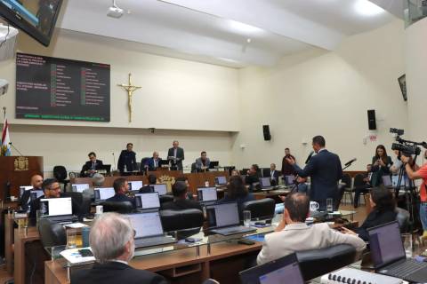 Pelo Estado 01/05: Reforma da previdência aprovada na Capital