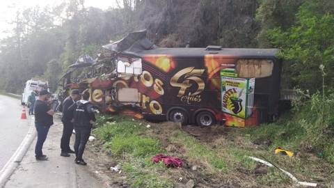 Cantor Airton Machado, da banda Garotos de Ouro, morre em acidente de trânsito 