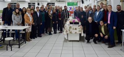 Bairro da Juventude Lançando Livro