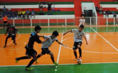 Forquilhinha avança de fase no Estadual de Futsal
