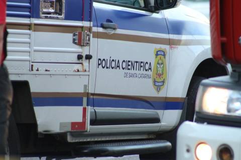 Jovem morre em acidente entre carro e moto em Criciúma