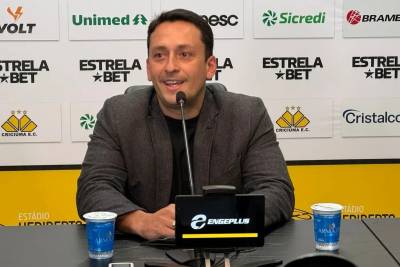 Criciúma confirma saída de mais três jogadores