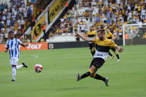 ‘Fico feliz em retornar para a casa’, destaca Marcelo Hermes após vitória sobre o Avaí