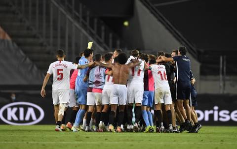 Sevilla vence Manchester United e chega à final da Liga Europa