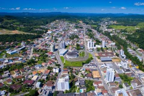 Com pousadas lotadas, Lauro Müller projeta público de 40 mil pessoas na Festa do Agricultor