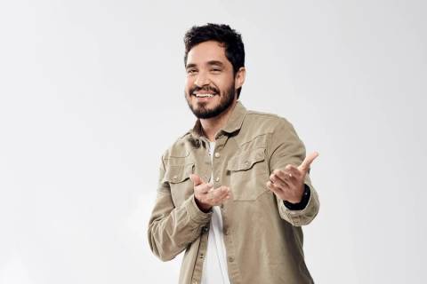 Humorista Diogo Almeida apresenta novo espetáculo em Criciúma