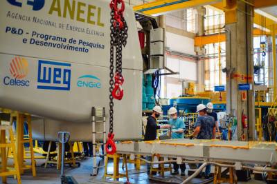 Primeiro aerogerador nacional é instalado em Tubarão