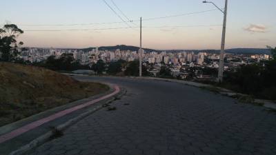Mina do Mato: moradores reclamam de aglomeração de pessoas na rua Antônio Caciatori
