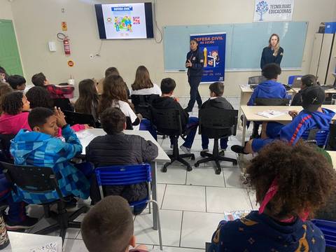 Instituições de ensino de Criciúma recebem palestras do Programa Defesa Civil na Escola